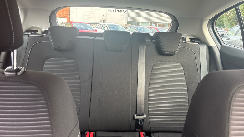 Ford Focus 1.0 EcoBoost Hybrid mHEV 155 Titanium 5dr Auto Petrol Hatchback